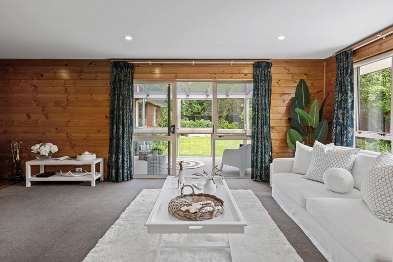 Photo of property in 9 Thoresby Mews, Avonhead, Christchurch, 8042