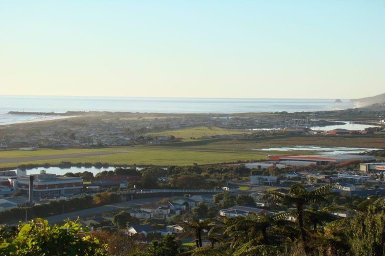 Photo of property in 42 Arnott Heights, Greymouth, 7805