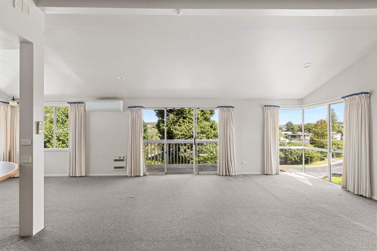 Photo of property in 23 Glamorgan Drive, Torbay, Auckland, 0630