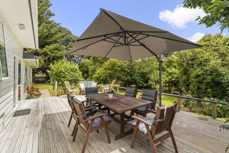 Photo of property in 20 Kiharoa Street, Otaki Beach, Otaki, 5512