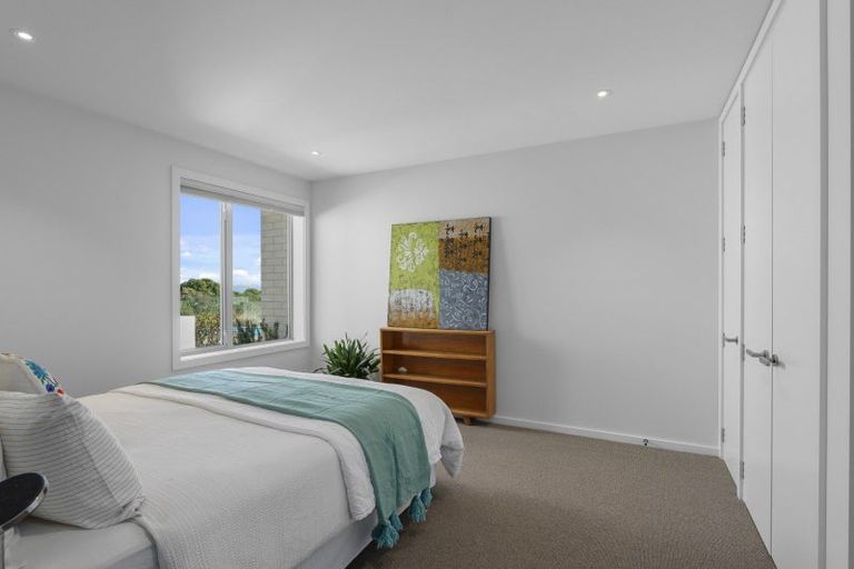 Photo of property in 342 Mount Pleasant Road, Mount Pleasant, Christchurch, 8081
