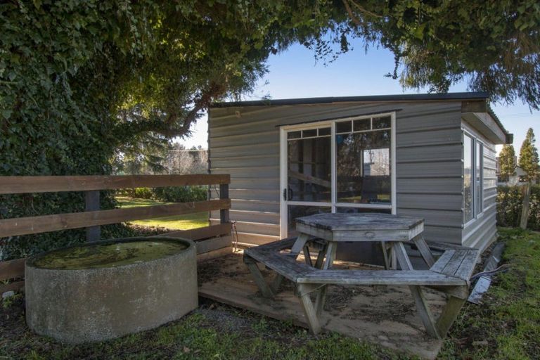Photo of property in 37 Sutton Road, Te Horo, Otaki, 5582