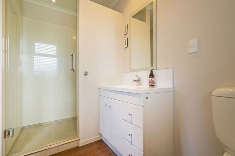 Photo of property in 10 Dotterel Place, Whitianga, 3510