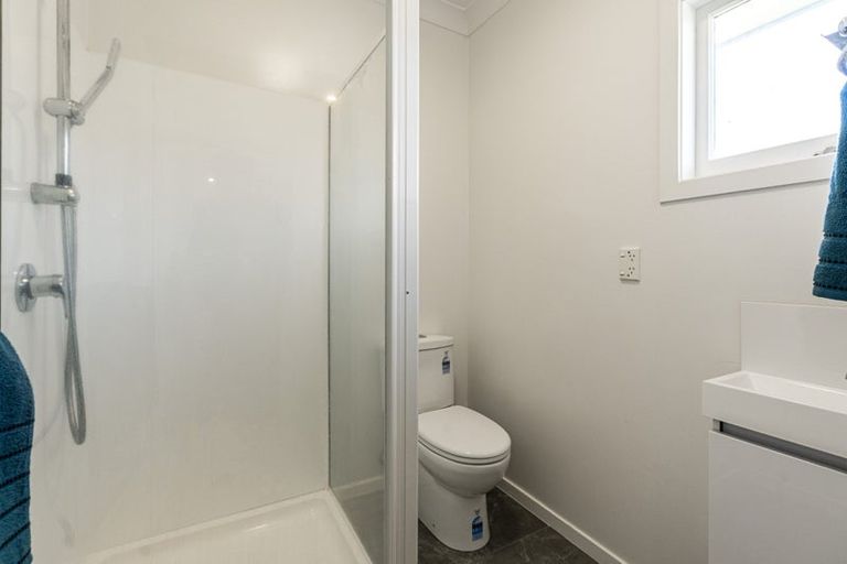 Photo of property in 22 Cliff Road, Papakura, 2110