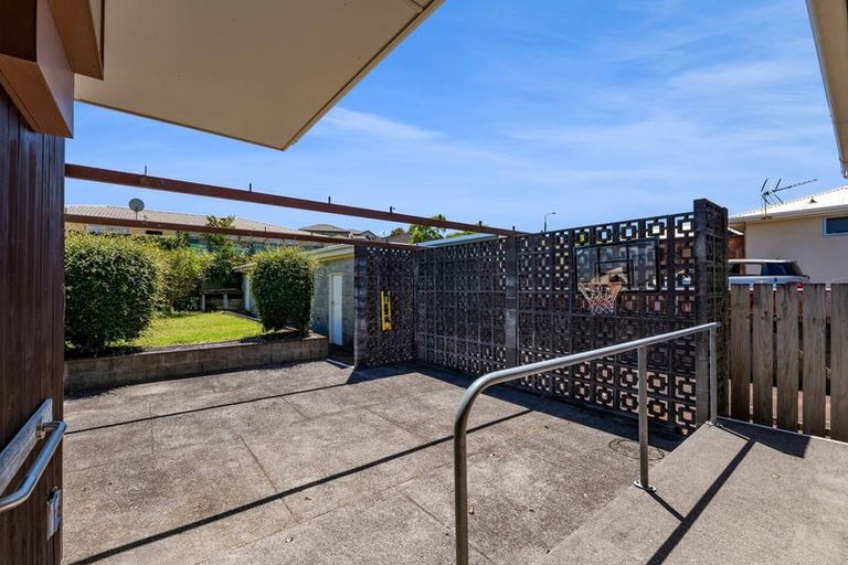 Photo of property in 8 Kennedy Place, Merrilands, New Plymouth, 4312