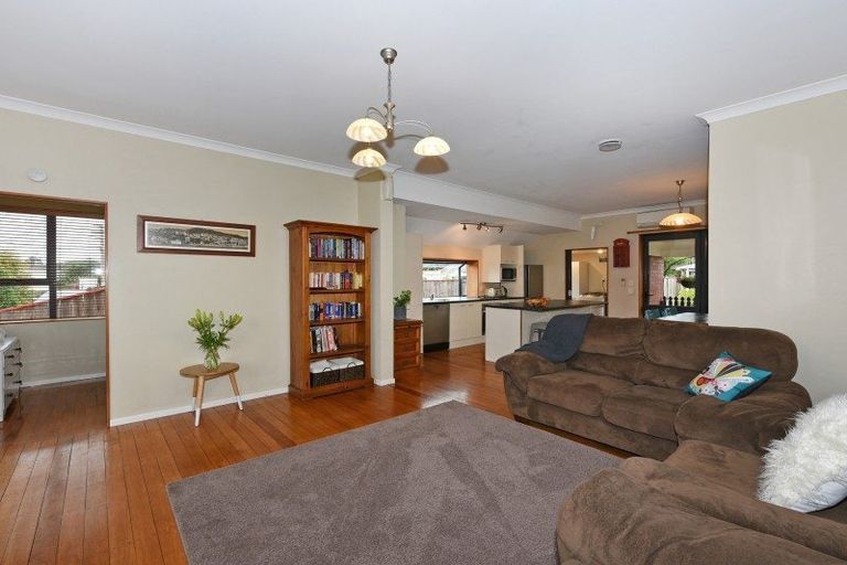 Photo of property in 54 Athlone Crescent, Avalon, Lower Hutt, 5011