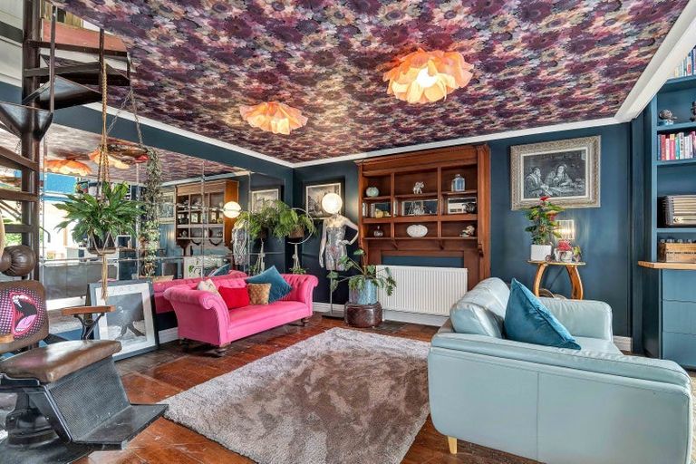 Photo of property in 105 High Street South, Eltham, 4322