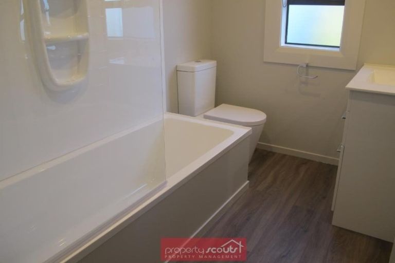 Photo of property in 14 Stone Street, Kenmure, Dunedin, 9011