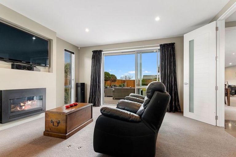 Photo of property in 10 Pahua Street, Pegasus, 7612