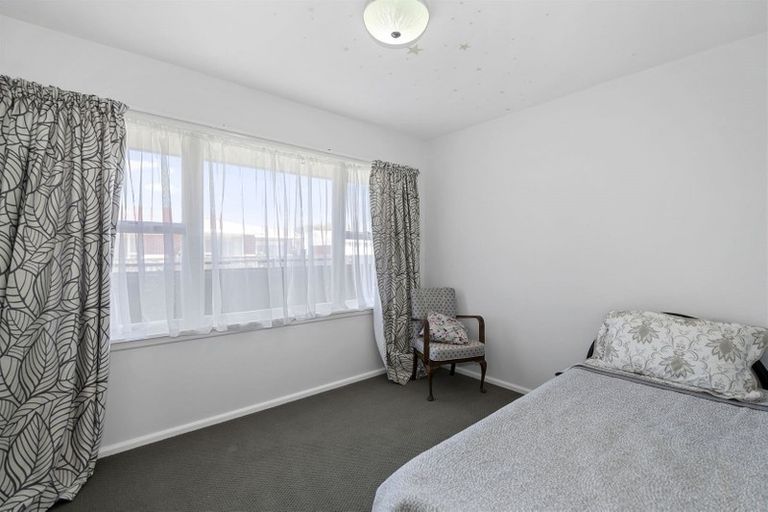 Photo of property in 35 Dunster Street, Burnside, Christchurch, 8053