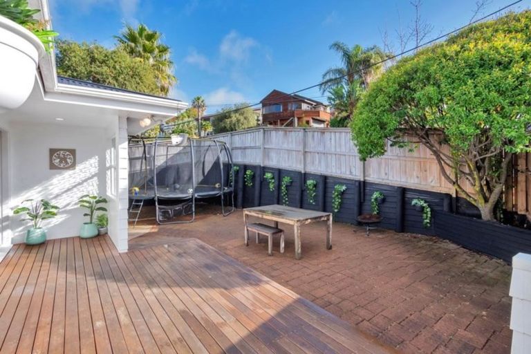 Photo of property in 1/30 Jellicoe Road, Murrays Bay, Auckland, 0630