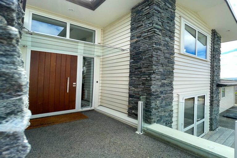 Photo of property in 129 Endeavour Drive, Whitby, Porirua, 5024