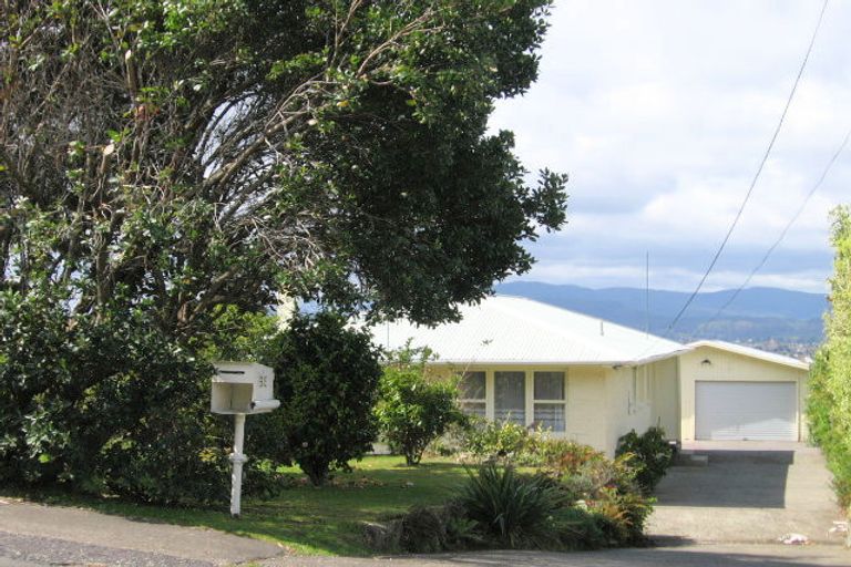 Photo of property in 65 Mountain Road, Western Heights, Rotorua, 3015