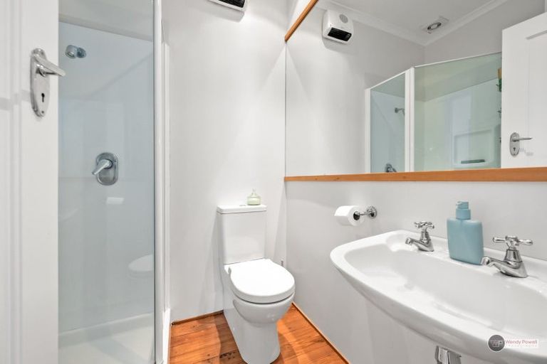 Photo of property in 5 Marina Grove, Hutt Central, Lower Hutt, 5010