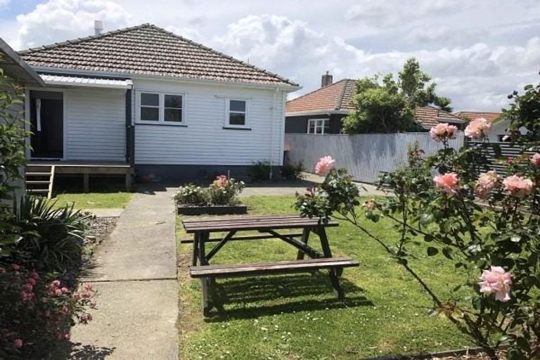 Photo of property in 30 Rangiora Avenue, Roslyn, Palmerston North, 4414