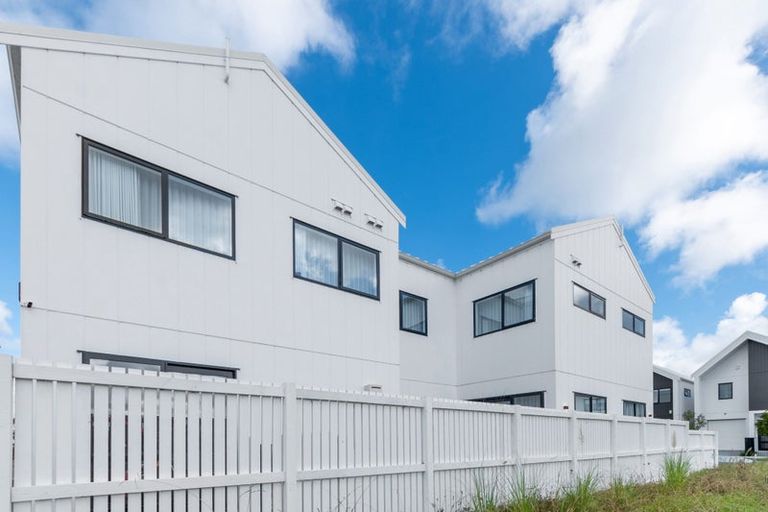 Photo of property in 4 Green Bamboo Road, Hobsonville, Auckland, 0616