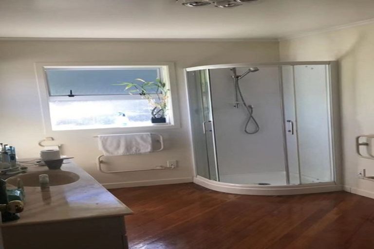 Photo of property in 34 Glenfern Road, Mellons Bay, Auckland, 2014