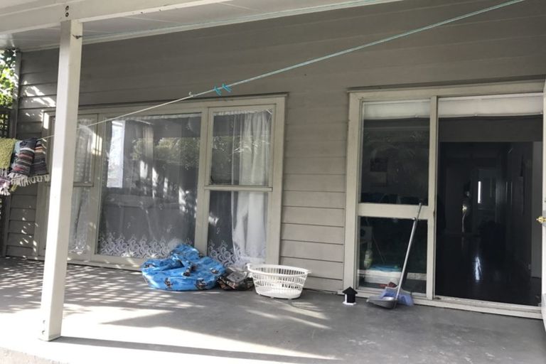 Photo of property in 34 Titirangi Road, New Lynn, Auckland, 0600