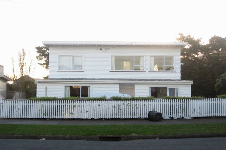 Photo of property in 25 Jillett Street, Titahi Bay, Porirua, 5022