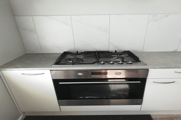 Photo of property in 3 Glen Marine Parade, Glendene, Auckland, 0602