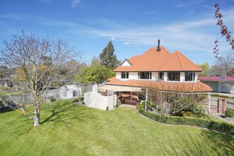 Photo of property in 19 Littles Lane, Woodend, 7610