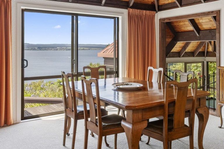 Photo of property in 892 Acacia Bay Road, Acacia Bay, Taupo, 3330