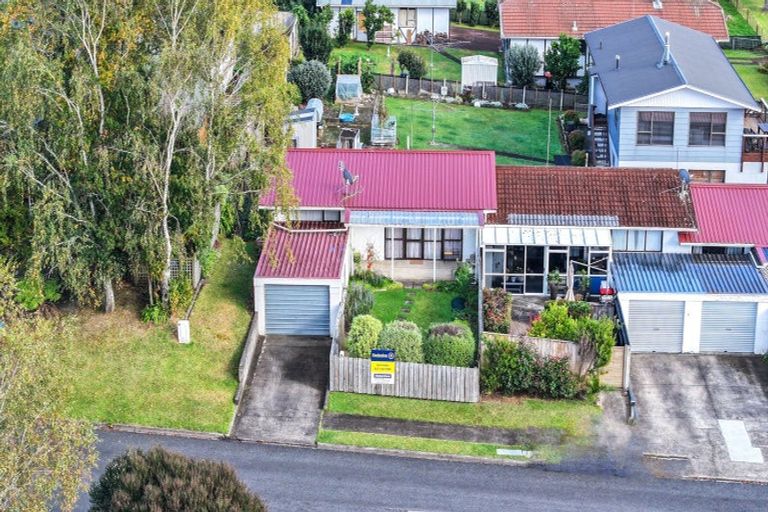 Photo of property in 6c Washington Square, Paeroa, 3600