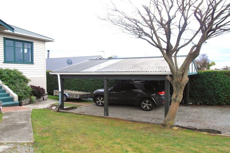 Photo of property in 4 Avenue Road, West End, Timaru, 7910