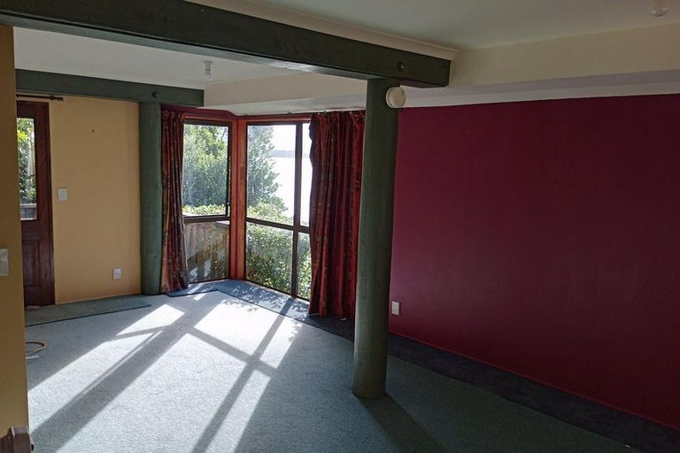 Photo of property in 321 Marine Drive, York Bay, Lower Hutt, 5013