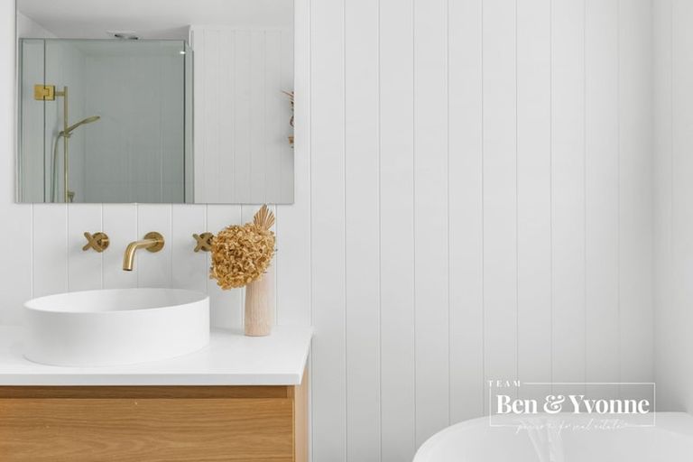 Photo of property in 50c Camp Road, Mount Wellington, Auckland, 1062