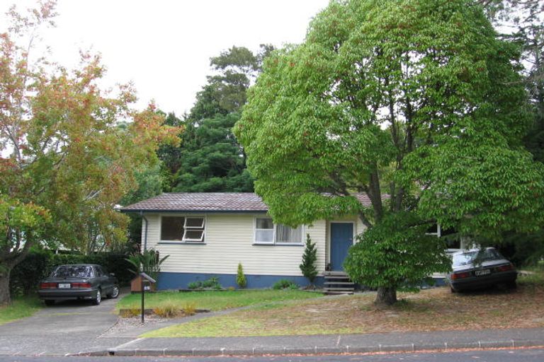 Photo of property in 22 Sequoia Place, Sunnynook, Auckland, 0620