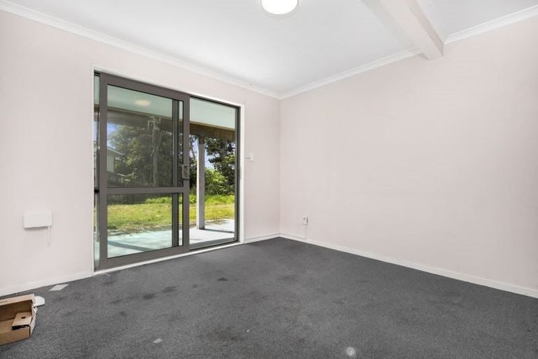 Photo of property in 64 Reynella Drive, Massey, Auckland, 0614