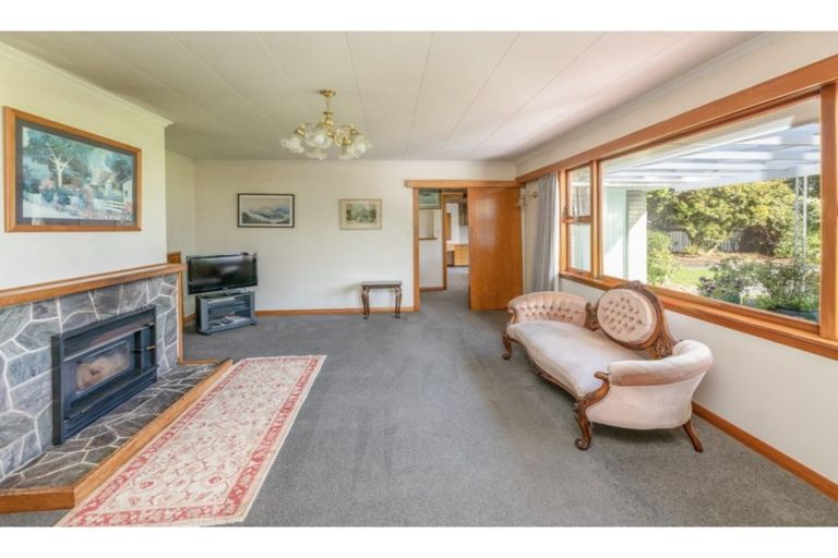 Photo of property in 49 Maidstone Road, Ilam, Christchurch, 8041
