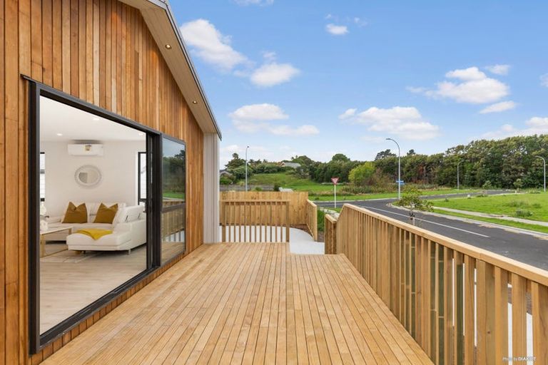 Photo of property in 81 Hamilton Drive, Waiuku, 2123