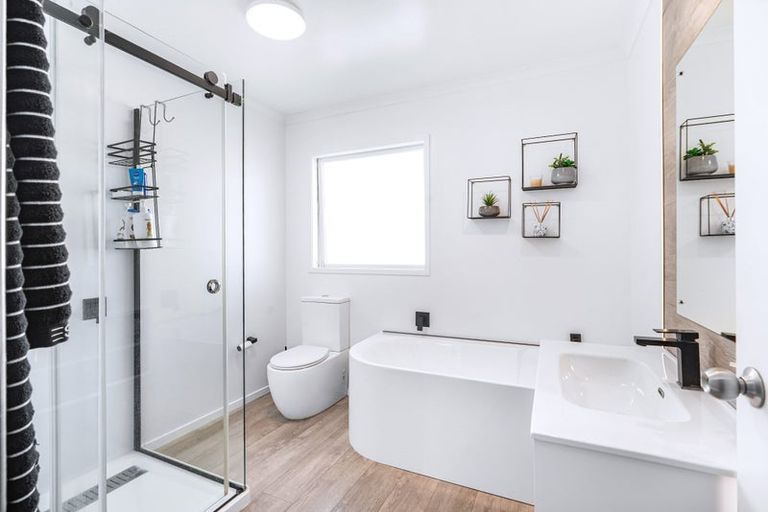 Photo of property in 145 Whatawhata Road, Dinsdale, Hamilton, 3204