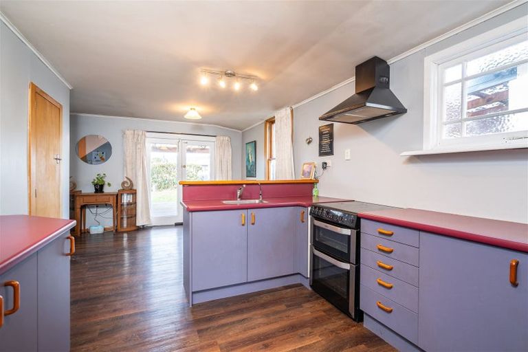 Photo of property in 102 Johnson Street, Milton, 9220