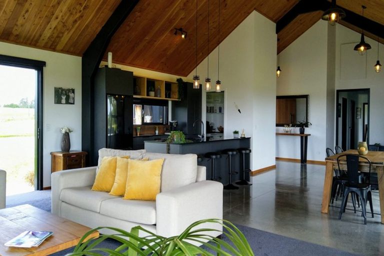 Photo of property in 31 Kaihihi Road, Okato, New Plymouth, 4381