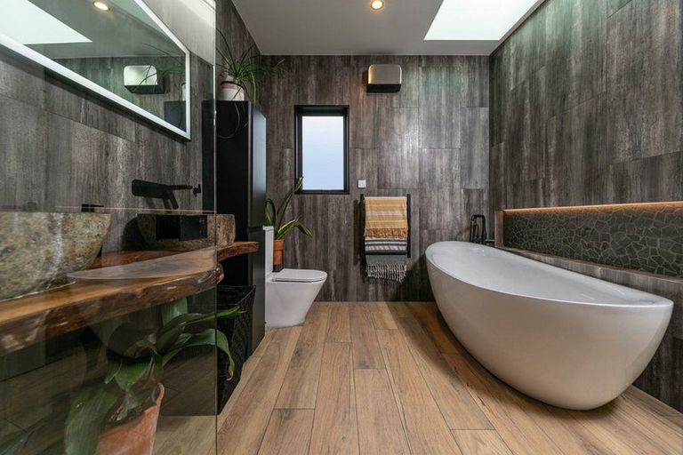 Photo of property in 54 Bills Way, Wanaka, 9305