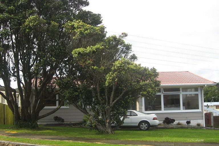 Photo of property in 8 Pomare Place, Spotswood, New Plymouth, 4310