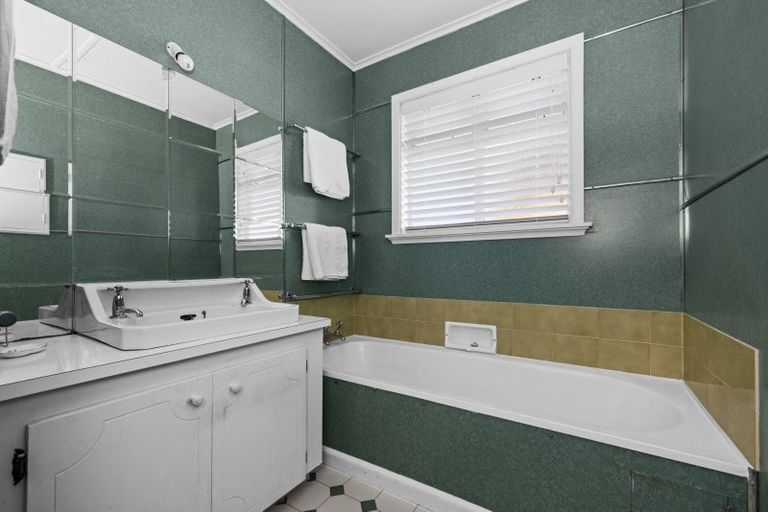 Photo of property in 4 Delhi Road, Hospital Hill, Napier, 4110