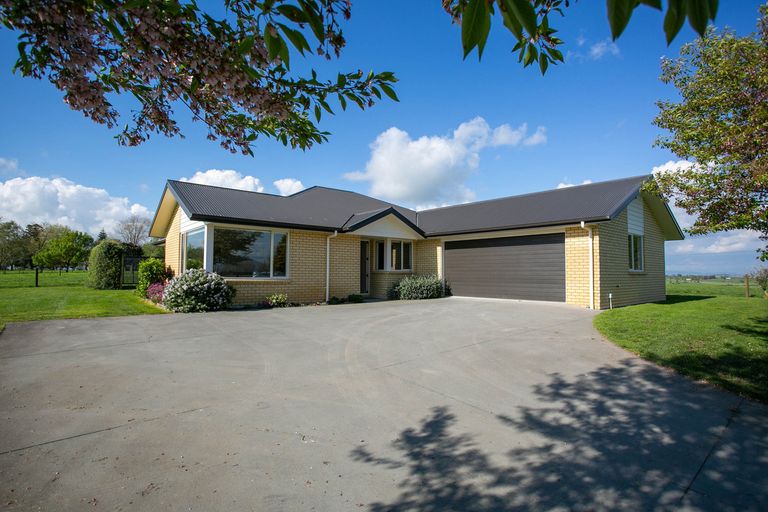 Photo of property in 129 Bell Road, Papamoa, 3187