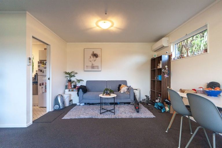 Photo of property in 1/60 Winston Street, Crofton Downs, Wellington, 6035