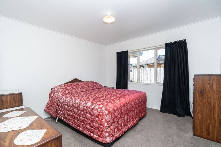 Photo of property in 60 Waiwherowhero Drive, St Andrews, Hamilton, 3200