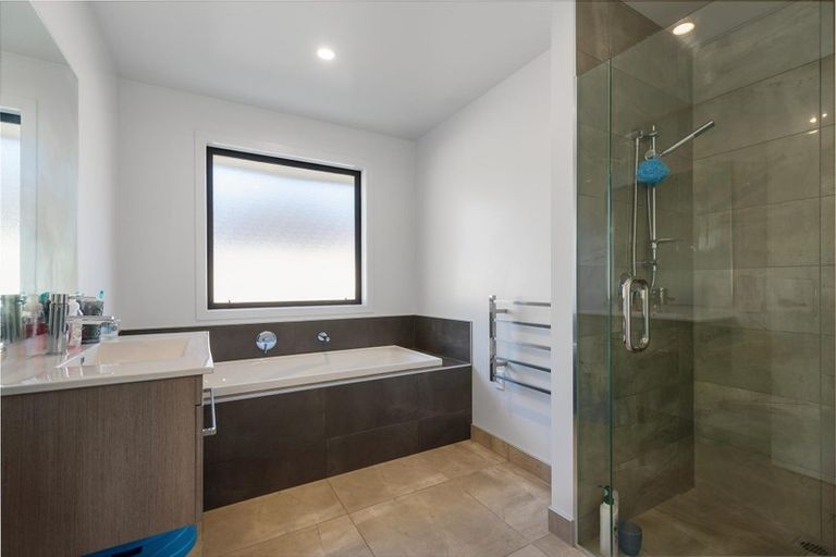 Photo of property in 67 Frye Crescent, Albert Town, Wanaka, 9305