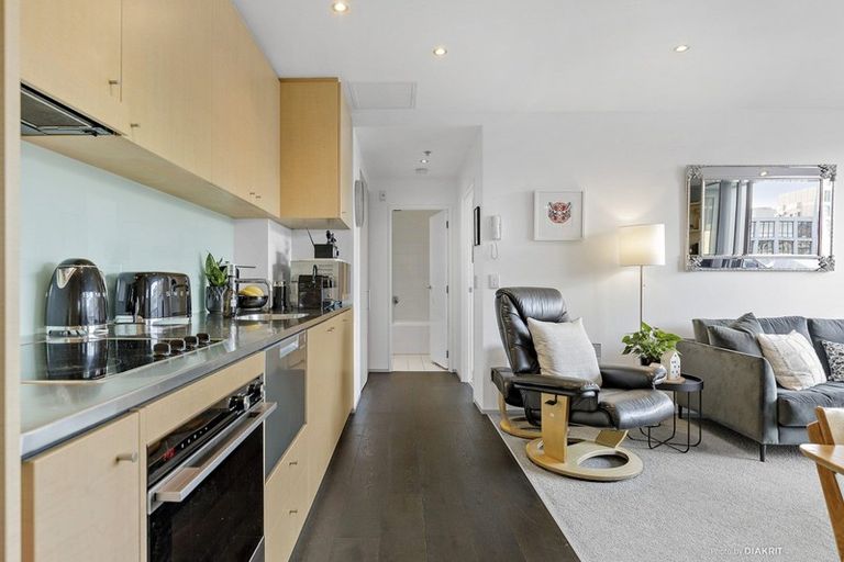 Photo of property in Sanctum Apartment, 10 Ebor Street, Te Aro, Wellington, 6011