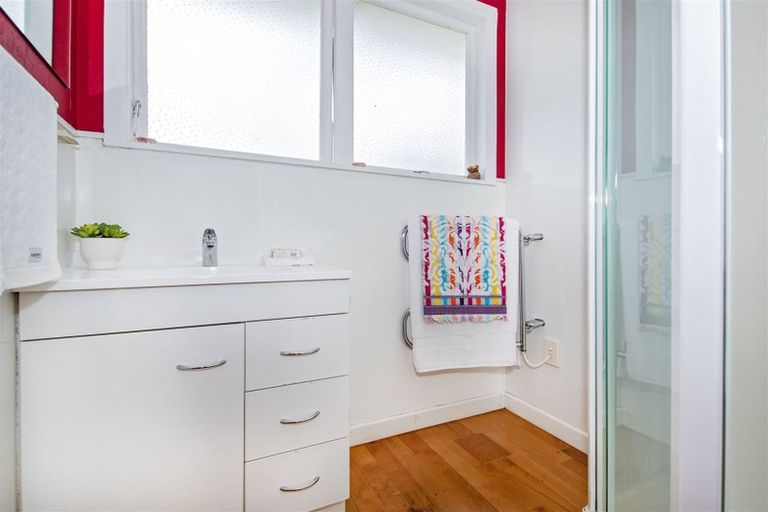 Photo of property in 27 Meldrum Street, Te Kamo, Whangarei, 0112