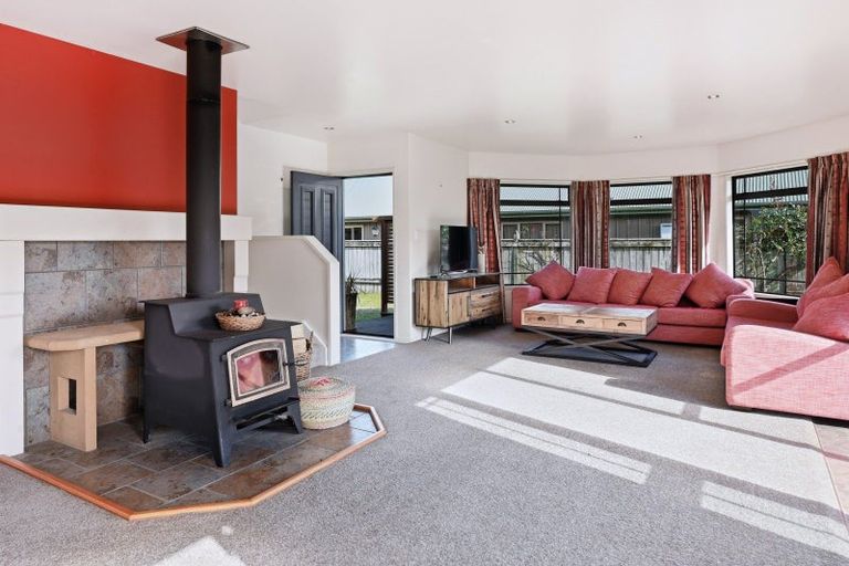 Photo of property in 137 Kenrigg Road West, Kinloch, Taupo, 3377