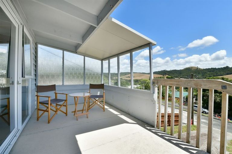 Photo of property in 31 Hammond Avenue, Hatfields Beach, Orewa, 0931