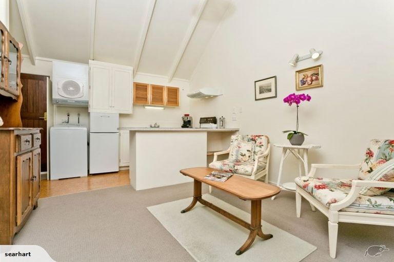 Photo of property in 11a Albany Highway, Unsworth Heights, Auckland, 0632