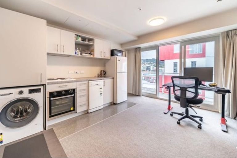 Photo of property in The Peak Apartments, 902/170 Taranaki Street, Te Aro, Wellington, 6011
